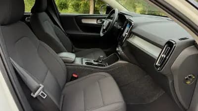 Sell Volvo XC 40 2021 - 24900 EUR, 149000 km - AUTO.MOTO.pt