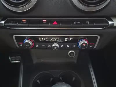 Sell Audi A3 Sportback 2017 - 18990 EUR, 164000 km - AUTO.MOTO.pt