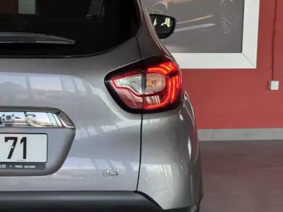 Vendo Renault Captur 2017 - 15990 EUR, 80345 km - AUTO.MOTO.pt