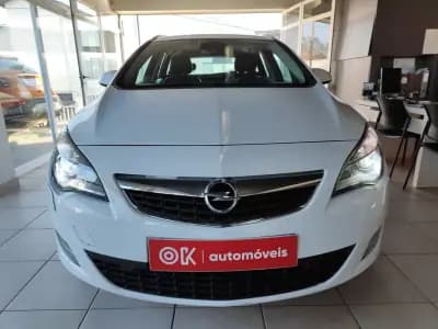 Vendo Opel Astra Sports Tourer 2011 - 6750 EUR, 226000 km - AUTO.MOTO.pt