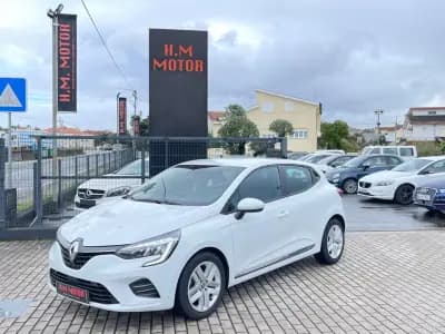 Vendo Renault Clio 2022 - 15900 EUR, 21000 km - AUTO.MOTO.pt