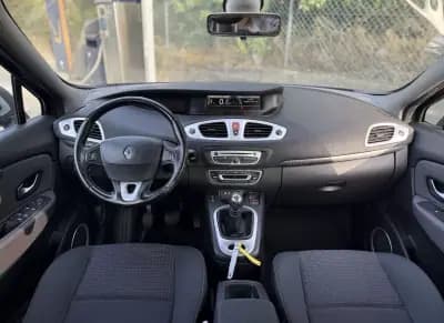 Sell Renault Scénic 2009 - 6599 EUR, 230000 km - AUTO.MOTO.pt