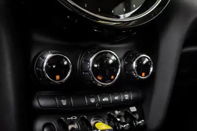 Vendo MINI 2021 - 17980 EUR, 78086 km - AUTO.MOTO.pt