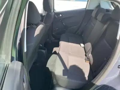 Vendo Peugeot 208 2017 - 8250 EUR, 130754 km - AUTO.MOTO.pt