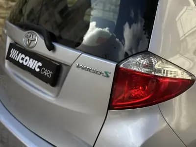 Sell Toyota Verso-S 2011 - 7990 EUR, 126450 km - AUTO.MOTO.pt