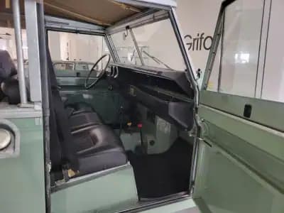 Vendo Land Rover Serie III 1973 - 35000 EUR, 87484 km - AUTO.MOTO.pt