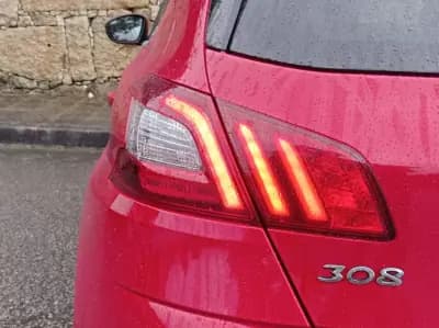 Vendo Peugeot 308 2019 - 12990 EUR, 77000 km - AUTO.MOTO.pt