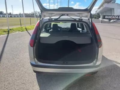 Sell Ford Focus SW 2005 - 2990 EUR, 307902 km - AUTO.MOTO.pt