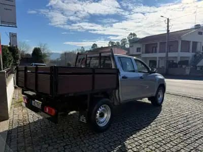 Sell Toyota Hilux 2020 - 33990 EUR, 183987 km - AUTO.MOTO.pt