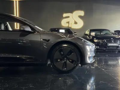 Vendo Tesla Model 3 2022 - 29990 EUR, 125900 km - AUTO.MOTO.pt