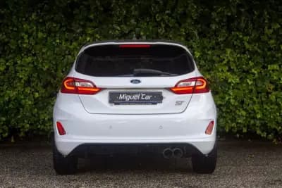 Vendo Ford Fiesta 2019 - 19900 EUR, 110400 km - AUTO.MOTO.pt