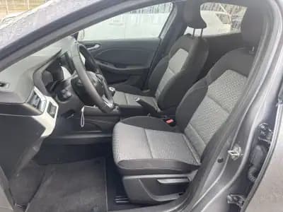 Vendo Renault Clio 2023 - 16950 EUR, 44091 km - AUTO.MOTO.pt