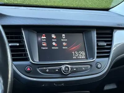 Vendo Opel Crossland 2021 - 17990 EUR, 81000 km - AUTO.MOTO.pt