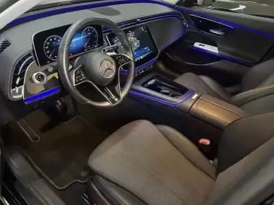 Vendo Mercedes-Benz E 220 2024 - 55980 EUR, 29555 km - AUTO.MOTO.pt