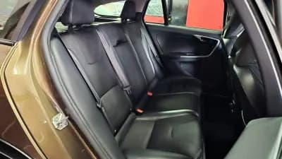 Vendo Volvo V60 Cross Country 2016 - 18180 EUR, 138731 km - AUTO.MOTO.pt