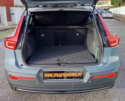 Sell Volvo XC 40 2022 - 27990 EUR, 76000 km - AUTO.MOTO.pt
