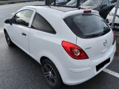 Vendo Opel Corsa 2011 - 5900 EUR, 220000 km - AUTO.MOTO.pt