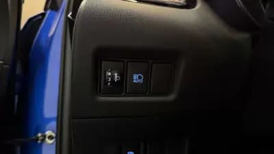 Vendo Toyota C-HR 2022 - 23990 EUR, 137566 km - AUTO.MOTO.pt