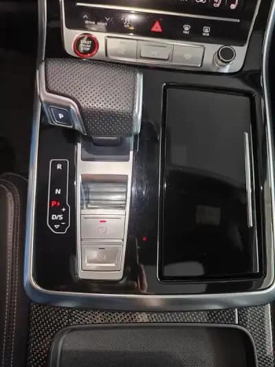 Vendo Audi SQ8 2020 - 81500 EUR, 141000 km - AUTO.MOTO.pt