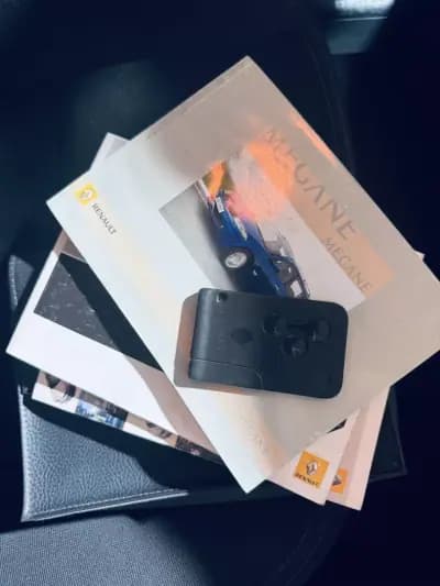 Sell Renault Mégane Break 2007 - 3990 EUR, 290812 km - AUTO.MOTO.pt