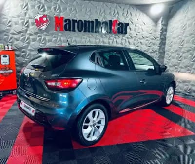Vendo Renault Clio 2017 - 13990 EUR, 104061 km - AUTO.MOTO.pt
