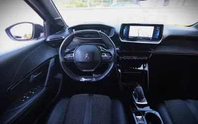 Sell Peugeot e-208 2020 - 17450 EUR, 60000 km - AUTO.MOTO.pt