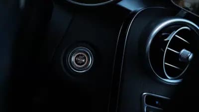 Sell Mercedes-Benz C 220 2020 - 29000 EUR, 169000 km - AUTO.MOTO.pt