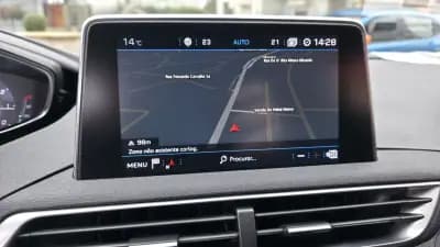 Vendo Peugeot 5008 2019 - 17990 EUR, 131000 km - AUTO.MOTO.pt