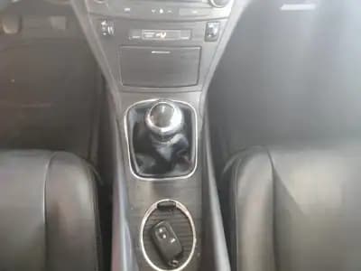 Sell Toyota Avensis SW 2009 - 9950 EUR, 243525 km - AUTO.MOTO.pt