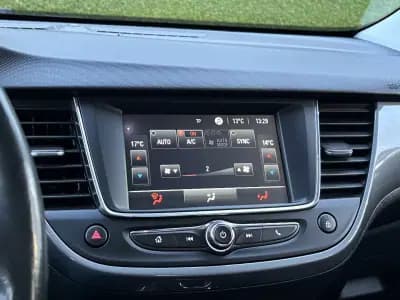 Vendo Opel Crossland 2021 - 17990 EUR, 81000 km - AUTO.MOTO.pt