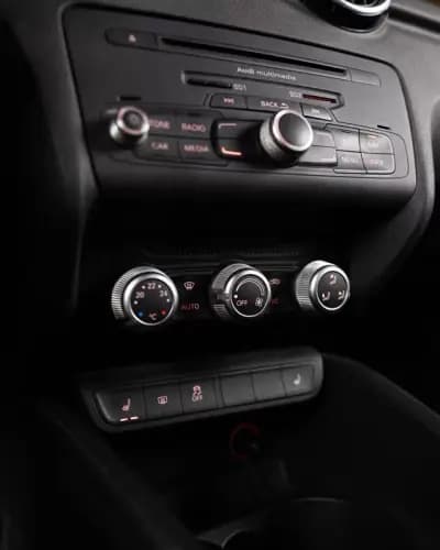 Sell Audi A1 2010 - 8950 EUR, 193000 km - AUTO.MOTO.pt