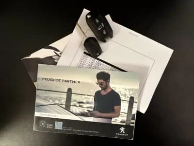 Vendo Peugeot Partner 2020 - 13990 EUR, 135000 km - AUTO.MOTO.pt