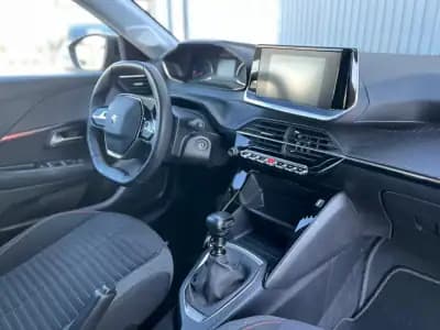 Sell Peugeot 208 2023 - 16250 EUR, 51669 km - AUTO.MOTO.pt