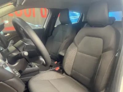 Vendo Renault Clio 2022 - 17899 EUR, 38000 km - AUTO.MOTO.pt