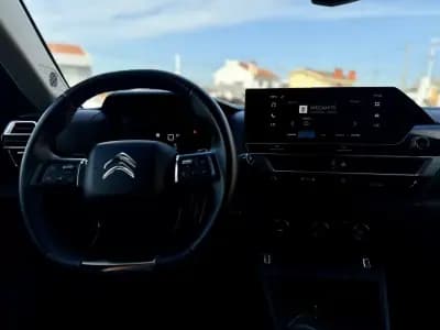 Vendo Citroën C4 2023 - 18950 EUR, 47000 km - AUTO.MOTO.pt
