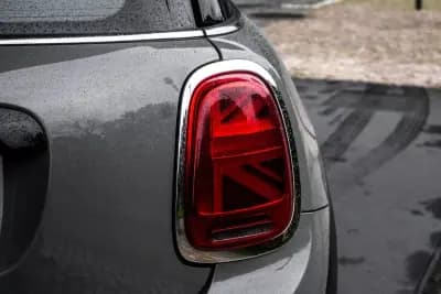 Vendo MINI 2021 - 17980 EUR, 78086 km - AUTO.MOTO.pt