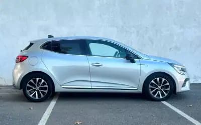 Sell Renault Clio 2023 - 14500 EUR, 80483 km - AUTO.MOTO.pt