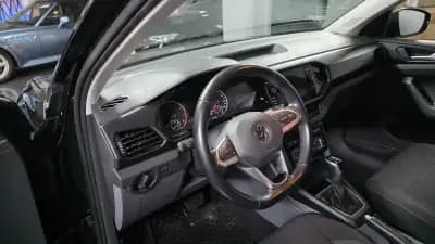 Vendo Volkswagen T-Cross 2020 - 18990 EUR, 120000 km - AUTO.MOTO.pt