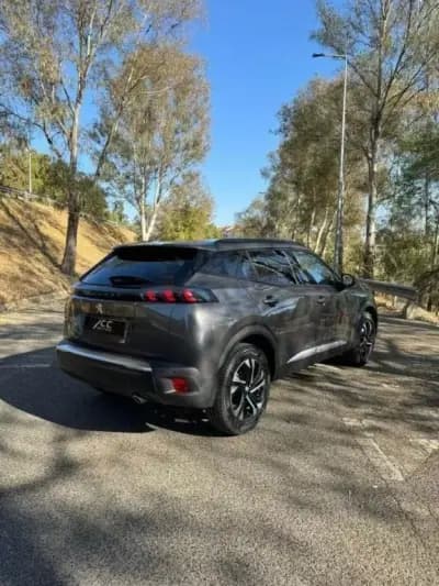 Vendo Peugeot 2008 2020 - 17500 EUR, 140000 km - AUTO.MOTO.pt