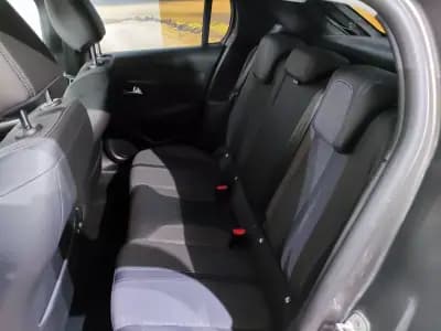 Sell Peugeot 208 2018 - 13990 EUR, 37000 km - AUTO.MOTO.pt