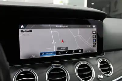 Vendo Mercedes-Benz E 220 2021 - 36900 EUR, 78024 km - AUTO.MOTO.pt