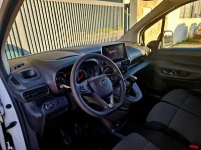 Sell Opel Combo 2022 - 15990 EUR, 55209 km - AUTO.MOTO.pt