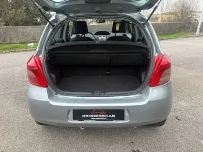 Vendo Toyota Yaris 2006 - 7450 EUR, 168000 km - AUTO.MOTO.pt