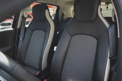 Vendo Renault Zoe 2022 - 19880 EUR, 5620 km - AUTO.MOTO.pt