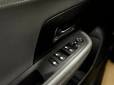 Sell Opel Mokka 2023 - 21950 EUR, 43000 km - AUTO.MOTO.pt