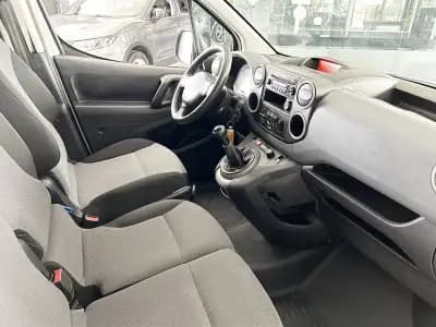 Sell Peugeot Partner 2018 - 12600 EUR, 54832 km - AUTO.MOTO.pt