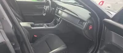 Sell Jaguar XF Sportbrake 2017 - 19750 EUR, 195000 km - AUTO.MOTO.pt