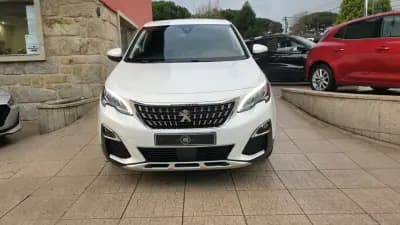 Vendo Peugeot 3008 2018 - 16990 EUR, 131000 km - AUTO.MOTO.pt