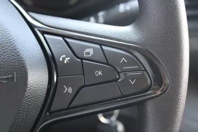 Vendo Renault Trafic 2022 - 16990 EUR, 222000 km - AUTO.MOTO.pt