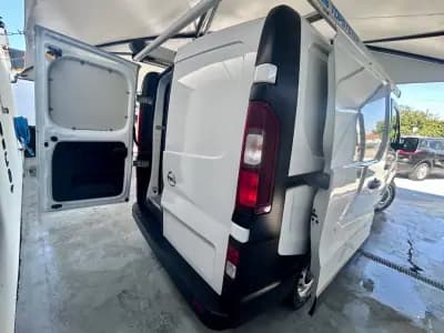 Sell Opel Vivaro 2020 - 18990 EUR, 130929 km - AUTO.MOTO.pt